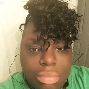 Meet your Posher, Kendra